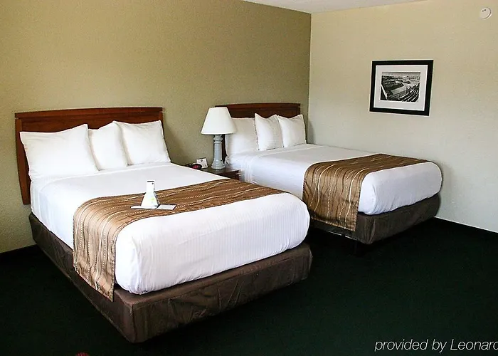 Best Western Hospitality House